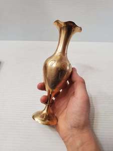 Jarrón Decorativo de Latón Art Deco de Alta Calidad con Diseño Floral Acrílico, Regalo Perfecto, Adorno para el Hogar, Precio Razonable - Product Image 4