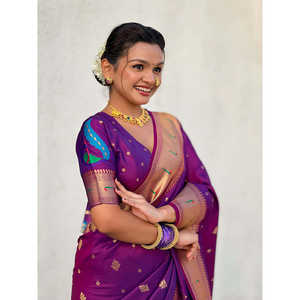 Sari indien et pakistanais tissé en Zari Paithani, motif paon violet, Elite Weaves, 650g - Product Image 5