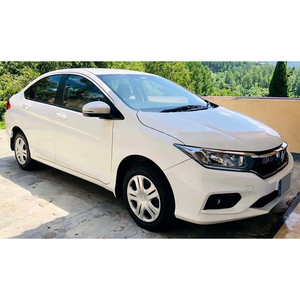 Honda City 2017 d'occasion en bon état, boîte automatique, traction avant, pneus R15, sièges en tissu, caméra de recul, conduite à gauche, Dark Turbo - Product Image 2
