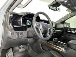 Chevrolet Silverado 1500 LT Trail Boss Usada, Año 2024 - Product Image 4