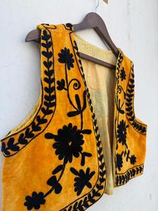 Chaleco de Terciopelo de Algodón Color Mostaza, Chaleco Suzani para Mujer, Bordado a Mano con Diseño Floral, Sin Mangas, Ligero, Informal, Venta al Por Mayor - Product Image 3
