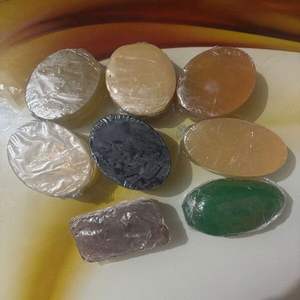 Jabón Herbal Ayurvédico Orgánico Natural, Jabón en Barra Blanqueador e Hidratante para Piel Seca, Rostro y Cuerpo, Servicio de Etiqueta Privada OEM - Product Image 5