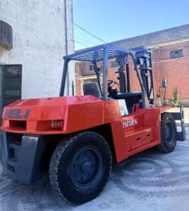 Chariot élévateur diesel Heli 10 tonnes CPCD100 avec moteur de pompe de boîte de vitesses, pneus pleins, élévateur latéral, hauteur de levage maximale de 3 m, à vendre - Product Image 6