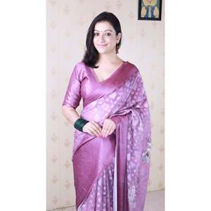 Sari en Georgette à Imprimé Floral avec Bordure Tissée en Zari, Robe de Cocktail Douce de Couleur Vin - Product Image 3