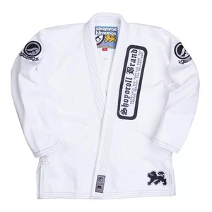 Uniforme de Jiu Jitsu BJJ Edición Competidor Lote 20.7, Negro, Tejido de Algodón Perlado, 450GSM, Ligero, Duradero, de Secado Rápido y Transpirable - Product Image 1