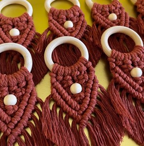 Anillos de Servilleta de Macramé Boho: Decoración de Boda Hecha a Mano con Algodón - Product Image 1