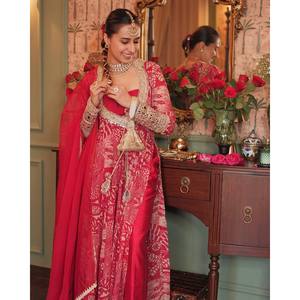 Ensemble haut-bas pour femme avec chemisier et dupatta pour la fête - Product Image 5