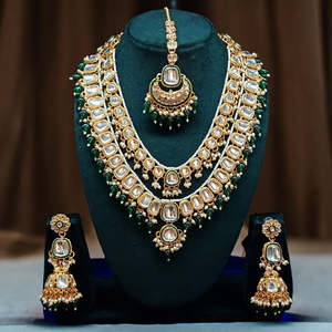 Conjunto de Collar Largo con Piedras Kundan Chapado en Oro con Aretes, Joyería Fina de Moda para Ocasiones Nupciales con Rubí y Perla - Product Image 1