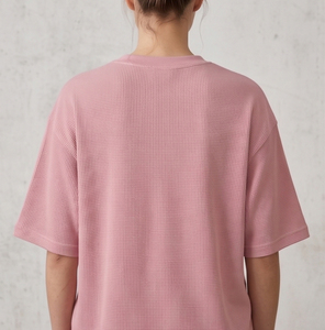 T-shirt rose oversize en maille gaufrée à col rond et manches courtes, coupe classique, style urbain pour femme - Product Image 6