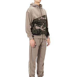 Ensemble de jogging vintage personnalisé avec impression sérigraphiée, effet délavé, comprenant un sweat à capuche et un pantalon de survêtement droit évasé pour homme - Product Image 4