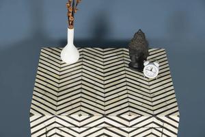 Table à tiroirs en os incrusté de la marque ILAHI, design moderne, détails en agate, rangement à trois niveaux, meuble portable pour la maison - Product Image 4