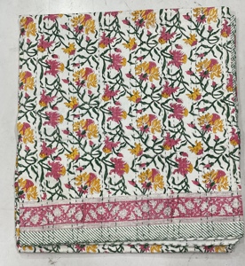 Colcha Kantha de Algodón 300 Hilos con Estampado Floral, Hecha a Mano, Ecológica, Plegable, Estilo Tradicional Indio, Personalizable para el Hogar - Product Image 1
