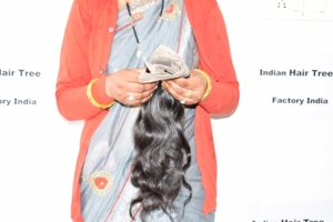 Cabello frontal HD 13*4 ondulado, proveedor mayorista vietnamita, cabello natural con cutícula alineada, tejido de ondas profundas, cabello humano sin procesar. - Product Image 5