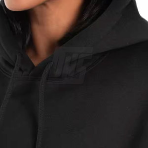 Hoodies courts pour femmes au quotidien, coupe confortable, manches longues, capuche ajustable et look streetwear moderne et stylé. - Product Image 4