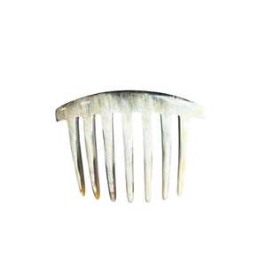 Peine de Cuerno de Búfalo Ecológico Hecho a Mano, Color Natural, Peine Moderno para Masaje Capilar y Barba, Regalo Empresarial a Precio Económico - Product Image 4