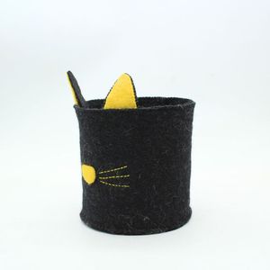 Portalápices de Fieltro con Cara de Gato Negro, Orejas Amarillas y Bigotes, Organizador de Escritorio Hecho a Mano para Oficina o Hogar - Product Image 5