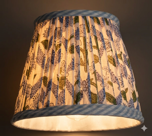 Iluminación Decorativa para el Hogar, Pantalla de Lámpara Plisada con Estampado a Mano, Azul Costero Floral, Mediana, 4 Pulgadas de Alto x 6 Pulgadas de Ancho x 5 Pulgadas de Profundidad - Product Image 2