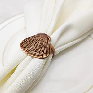 Los servilleteros metálicos pueden reflejar suavemente la luz de las velas, mejorando el ambiente durante las cenas nocturnas. - Product Image 4