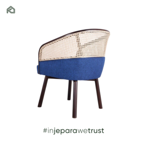Fauteuil moderne de luxe en teck courbé avec rotin naturel imperméable pour salle à manger, extérieur, salon ou causeuse. - Product Image 6
