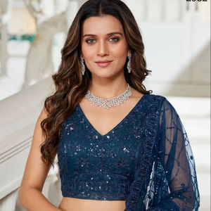 Lehenga Choli bleu marine richement brodé avec dupatta en tulle – Tenue de réception de mariage de luxe pour femme - Product Image 1