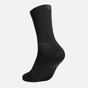 [HYVLE] Calcetines Antideslizantes WE-STIM Lightning (Negros) con Soporte en el Talón, Calcetines Deportivos Resistentes para Gimnasio, Pilates, Baloncesto - Product Image 2