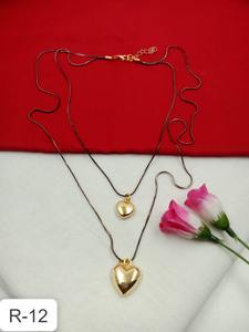 Ensemble collier et boucles d'oreilles plaqué or bicolore spécial Saint-Valentin |   Bijoux pour femmes, cadeau pour une fête de mariage ou de fiançailles - Product Image 3
