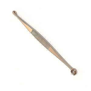 Curette dermique double extrémité en acier inoxydable, instrument chirurgical finition polie pour la chirurgie plastique et les procédures cutanées - Product Image 2