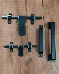 Pestillo de Acero Inoxidable con Diseño Moderno de Puntos para Puertas Residenciales y de Oficina al Mejor Precio - Product Image 5