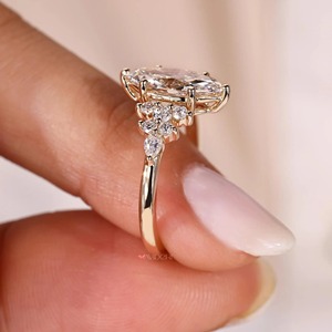 Anillo de Compromiso con Diamante Cultivado en Laboratorio Marquise_ Engaste Muse de Oro Inspirado en la Naturaleza - Certificado IGI - Product Image 6