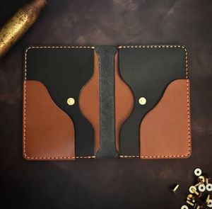 Porta Pasaportes y Cartera de Viaje Artha Personalizado de 5 Pulgadas con Cierre de Cremallera, Cuero Genuino para Hombre y Mujer - Regalo Promocional - Product Image 1