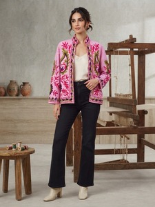 Chaqueta de Tela TNT Rosa Premium con Bordado Floral Multicolor Hecho a Mano para Mujer, Estilo Bohemio, Venta al Por Mayor - Product Image 3