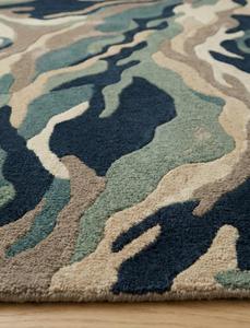 Alfombra de área de lana tuftada a mano, antideslizante, de pelo medio, en azul marino, verde azulado, gris y marfil, con un moderno patrón de ondas abstractas, fabricada en India. - Product Image 6