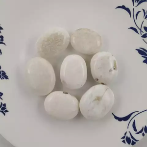 Pierre de palmier en scolecite naturelle, pierre précieuse blanche polie, cristal ovale, ornement à tenir en main pour la décoration intérieure Feng Shui - Product Image 2