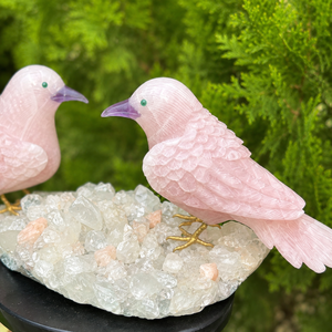Sculpture d'oiseaux en quartz rose sculptée à la main, apophyllite, stélbite, base en onyx, sculpture en cristal - Product Image 3