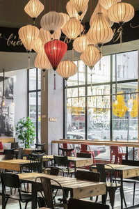 Lanterne en bambou du Vietnam de couleur blanche pour la décoration de mariage, lanterne en soie de taille standard, décoration de restaurant, lanterne de Hoi An - Product Image 4