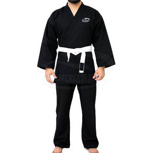 Ensemble d'uniformes de karaté de dernière conception confortable Vêtements d'entraînement durables pour la pratique du karaté - Product Image 2