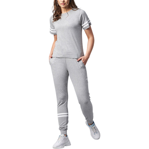 Ensemble de survêtement en coton oversize uni pour femmes, en molleton technique de haute qualité, avec faible MOQ - Product Image 1