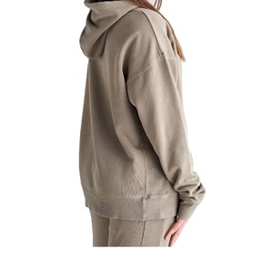 Conjuntos deportivos de color sólido personalizados para mujer, estilo oversize con bolsillo. - Product Image 4