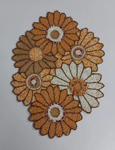 FAIZA CRAFT Set de table rond fait main en perles, motif géométrique, broderie et travail d'aiguille - Product Image 3