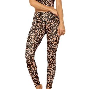 Conjunto de yoga de dos piezas para mujer con leggings de cintura alta y sujetador acolchado transpirable, adecuado para yoga, correr, entrenamiento en el gimnasio y fitness. - Product Image 3