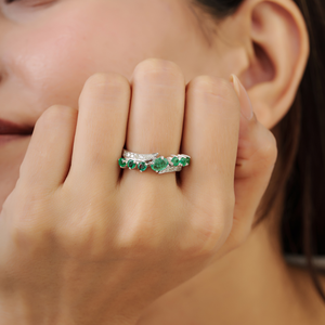 Bague fine de haute qualité, tendance, à motif floral, style bypass, en émeraude naturelle et diamant, pour femmes - Product Image 2
