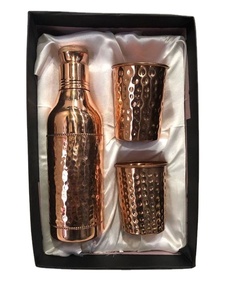 Dot Hammered Polished Natural Copper Bottle With Tumblr With Black Box Barware Kitchen Ware <b>Sustainable</b> Bottle - Product Image 3