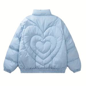 Chaquetas Acolchadas de Invierno con Estampado de Corazón Casual de Alta Calidad para Mujer, Logotipo Personalizado, Ropa Urbana de Moda con Procesamiento Crudo - Product Image 1