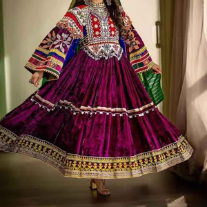 Vestido Tradicional Afgano para Mujer, Largo, con Bordado Auténtico Hecho a Mano - Product Image 5