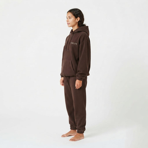 Nuevo conjunto deportivo de dos piezas para mujer, color marrón, estilo oversize con hombros caídos, bolsillo canguro, la mejor calidad. - Product Image 2