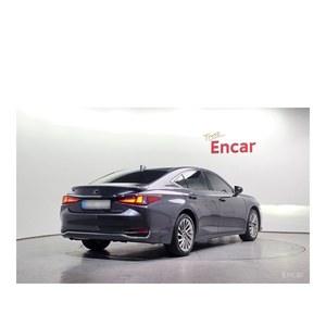 Lexus ES Luxury Plus Modelo Diciembre 2024, 25,042 km, Volante a la Izquierda, Asientos de Cuero, Cámara Trasera - Product Image 2