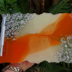 Bandeja de resina epoxi - diferentes colores - Hecha a mano |   Ideas de regalos |   Bandeja decorativa de resina | Bandeja para Joyas |   Bandeja para Servir |   Decoración del Hogar - Product Image 1