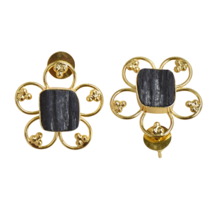 Pendientes de tuerca Laxmi Jewellers de turmalina negra con diseño de gota de agua y engaste de bisel, chapados en oro de 18 quilates, de latón, hechos a mano, joyería al por mayor. - Product Image 6
