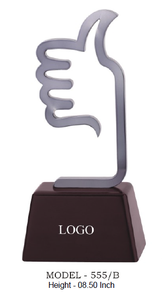 Trophée en métal modèle 555 A B C avec logo plaqué et base en bois noir, récompense promotionnelle - Product Image 5