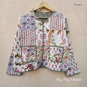 Vestes en coton réversibles de créateur en gros, vestes Kantha indiennes imprimées à la main, vestes d'automne matelassées à motifs floraux - Product Image 6